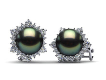 Load image into Gallery viewer, Tahitian Pearl Diamond Surround Earring